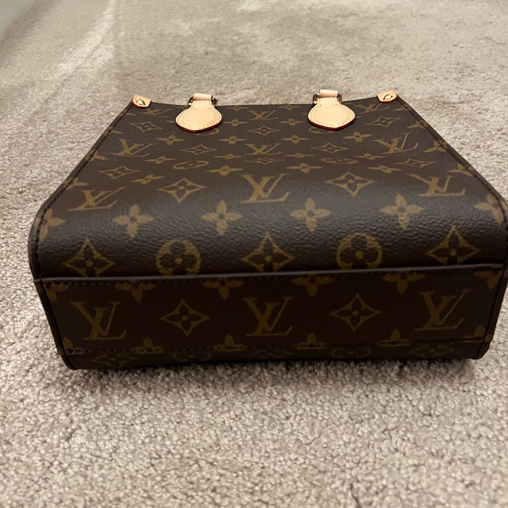 AUTHENTIC LOUIS VUITTON SAC PLAT BB - Picture 2 of 10